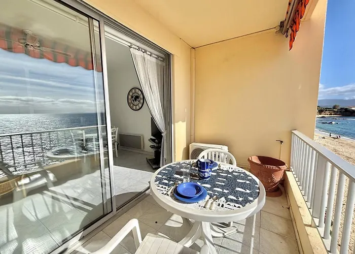 Corse Azur Pieds Dans L'eau Ajaccio (Corsica)